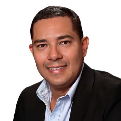 Asesor Senior Nissan Colombia, Administrador de Empresas, Especialista en Gerencia de Mercadeo y Docencia Universitaria.