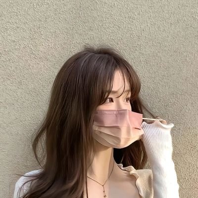 DD99yx's profile picture. Fo back