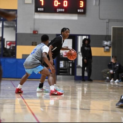 Friends’ Select School | 6’1 Point Guard | class of 25’ | BW Elite | Ig: @jayychiles | 3.07 GPA