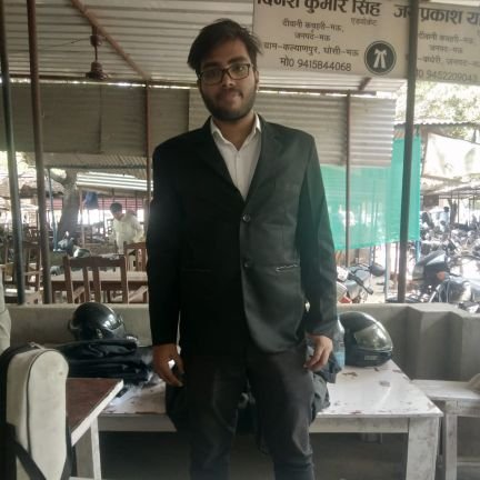 Lawyer 👨‍🎓👨‍🎓
admin of group  https://t.co/1eB2S47dQe Allahabad Central University student,