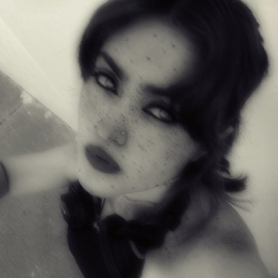 Diosilviaa's profile picture. She/he. No importa