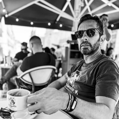 SebiSegura's profile picture. Me gusta el fútbol, Sabina y el cine. Fuerza y honor.-