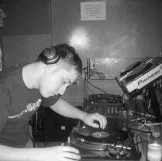 wookiequadro's profile picture. UK Hardcore DJ, MC & Producer, Insomniac, Gadget Geek & Lover of all things AVFC :)