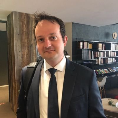 31yo, independent #Geek, working on #InfoSec & #PowerPointKaraoke expert
https://t.co/INhL2MI1LR