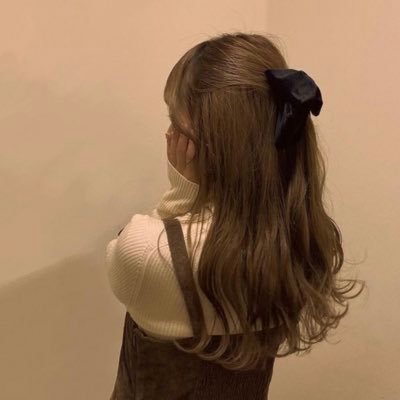 namaeoshiete12's profile picture. 毒親育ちの元モラ妻です/毒から解放されるまでの記録/毒親への毒吐き/毒親と義母からのトラウマ治療中/毒義母育ち旦那の認知や性格の考察/子なし/過干渉距離感バグ話通じないヨカレトオモッテアポなし突撃系義母👵🏻からのストレス/頸がんと網膜剥離と適応障害と鬱/現在白内障🆕/旦那のことは好き/バウンダリーして生きてく！