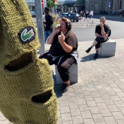 Warum Laubsägearbeiten? | ACHTUNG: Hier werden großteils Copy Paste Tweets gepostet
