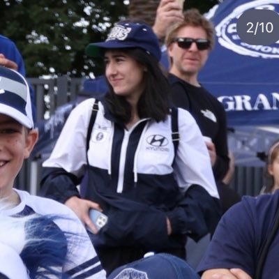 carltoneanor's profile picture. Hugely unrealistic Carlton fan.                 @eleanorthirteen