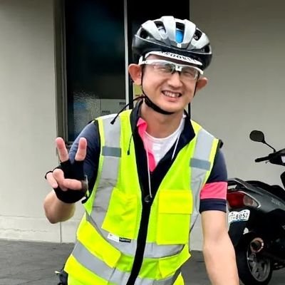 長崎に住む道産子サイクリスト('85年式)🚴
いつも峠とパンとコーヒーを求め…気の向くままに走る旅情派🚴ブルベにも精を出してます！今年は600kmに挑戦したい！🚴北海道→山梨→神奈川→長崎市（2018)  ※インスタの方が更新多いです