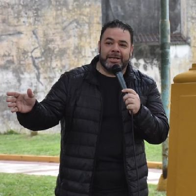 Comunicador. Asesor en Comunicación Institucional y Relaciones Públicas. Militante peronista del campo nacional y popular. (Optimista incurable)