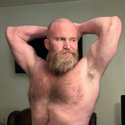 Happily taken beard person and returner of messages three weeks, or so, later. Locked out of my previous profile, thanks Twitter! #gaybear #gaydaddy #gaybeard