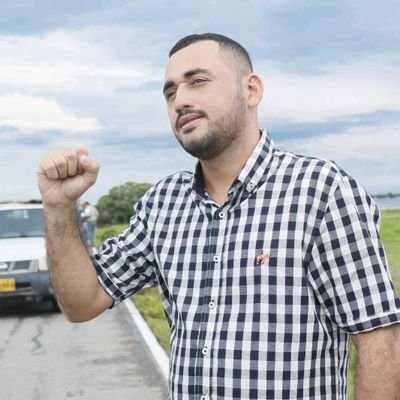 Marcos 9 - 23.
Pasión por la Música y Vocación por la Política. Abogado y Administrador Publico en cierne. Excandidato al concejo municipal de Chiriguaná