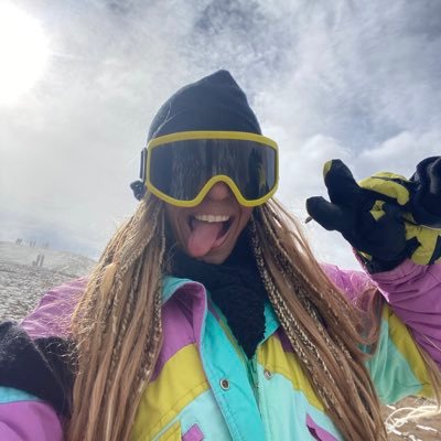 fuckoffcarol's profile picture. ai gente por favor né