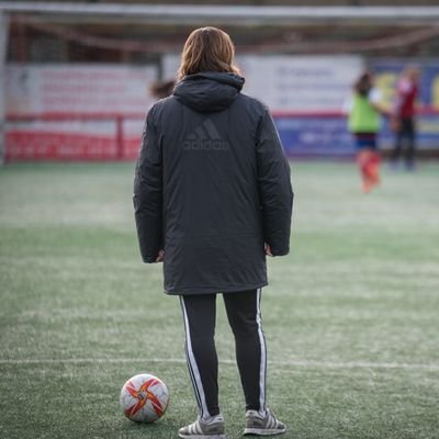 Entrenador UD Llanera Femenino ❤️
Técnico Deportivo en Fútbol ⚽
Monitor de Ocio y Tiempo Libre 🏃
Maestro de Educación Infantil 👨‍🏫