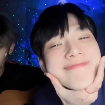 ˚◞ ♡ @oueiija @TOTOGABACK ◜◡◝ ; @hirunkit_ @skywongraveee — 🦖⋆⁺ 🚗 °˖ =͟͟͞͞♡ @Stray_Kids (fan account)