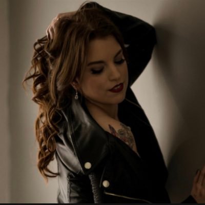 tina_fl0wers's profile picture. The Official Twitter of Tina Worcester •Wife •Boy Mom •Fur Mom •Virgo