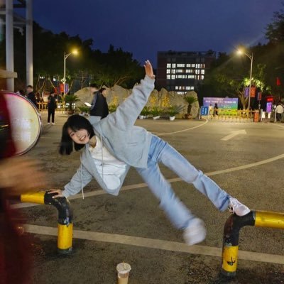 2998174052k's profile picture. 