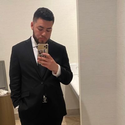 EazyMauri's profile picture. Viviana Flores 💜🥰