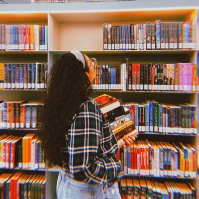 •LAU ‘19 HBKU ‘22 • I read books & rant | Fueled by caffeine & sarcasm