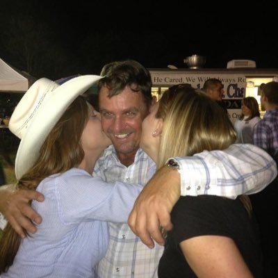 reinmetterm's profile picture. Sometimes I leave the seat up. 4th grade pencil sharpening champion. Science matters. 💜Dogs,💜Kitties NO DM's NO LISTS #BLM #TrumpforPrison