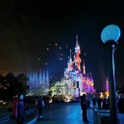 Themepark and attraction enthusiast! Seeking to give information to the masses and give honest reviews!