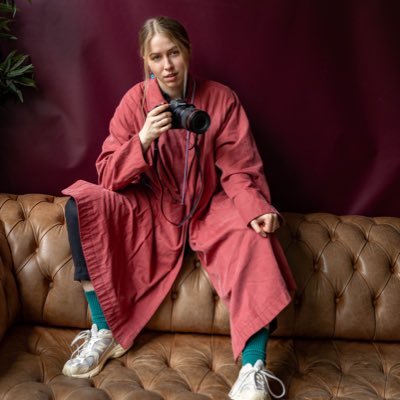 photographer @yellowbellyfoto⚡️& actor @lamdadrama ‘22, northerner she/her 🌈🐝🌱https://t.co/GTtVEpeXt9