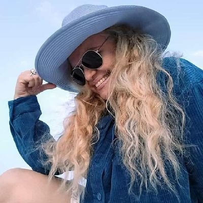 CECXYANGEL's profile picture. SOY ABOGADA TITULADA, DE PROFESION, PERO ME SIENTO ORGULLOSA DE MIS NOTICAS, CUANDO CANTO EN NAVIDAD Y CUANDO ESTOY PASIANDO, AUNQUE NO ME REMUNEREN, ES PASION!