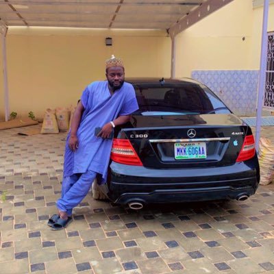 Abubakarsouth77's profile picture. Entertainment
smiling make me entertain