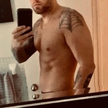 fglleoslexje's profile picture. @FoxKat On Parler