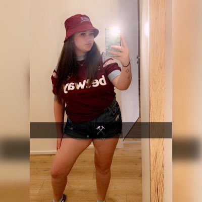 21💗 WHU⚒.