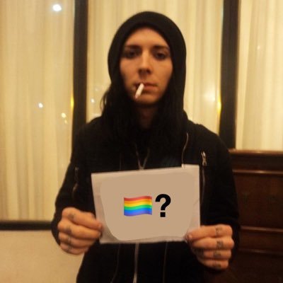 motionless in white twitter struggles account! (for laughs) admin: @CORPSENAT1ON 🦝
