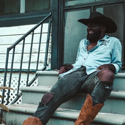I don’t use Twitter right at all 📸@mylastnameisoverton