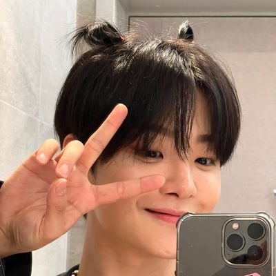 meungji_00's profile picture. 내 사랑하는 #박지훈 ๑•̀㉨•́ฅ✧
