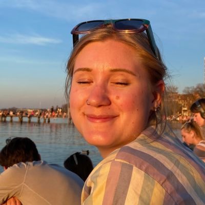 momoizsoocheese's profile picture. 24 going on 60