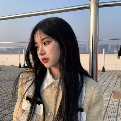 hii, keysha disini
aku pacar jisungg mwehehehe