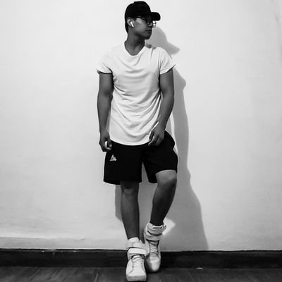 GregVarela3's profile picture. Ser valiente, casi nunca sale barato.