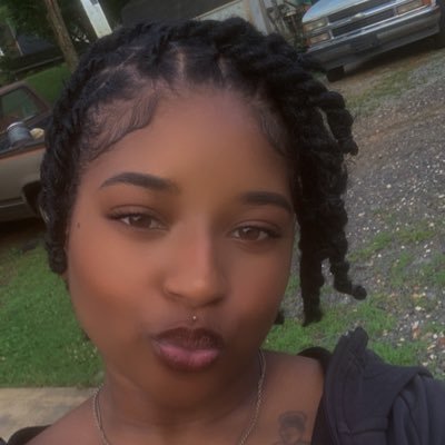 ‼️ Dessi💛 ima whore 😋 • finishing is BETTER then starting & patience is BETTER than PRIDE 💛 locawithdalocs 🤤 Snap : reneedenisee 🥵