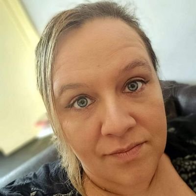 MrsAmyCarney's profile picture. mum and home educator