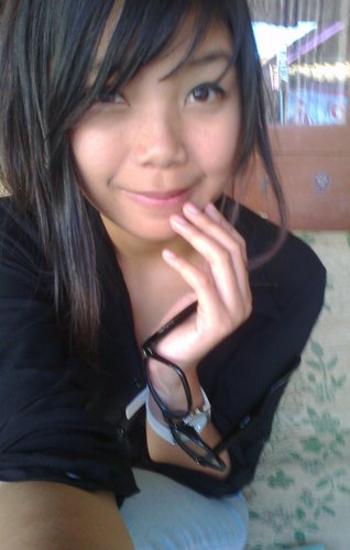 HanyQbee's profile picture. Ẅelco♍e To my twetter, ¬_¬ Hmm ◦°◦ºº:|
you follow me, i'll follow you back :D
 ┌П┐(◣_◢)┌П┐ buat cowok penghianat