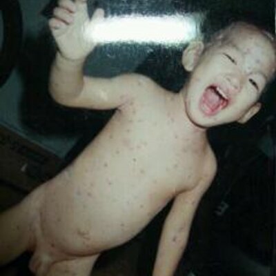 成田想 おれが産まれるちょっと前から三歳になるまでに書かれた短編作集 しあわせなら手をたたこう リボルバー 夏でポン 鈴木さん ピース ファミリーレストランは僕らのパラダイスなのさ だみだこりゃ 青い春 松本大洋 Http T Co Eu5ikd1end
