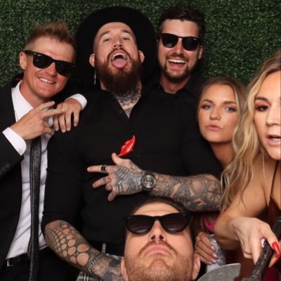 cobwebcox's profile picture. Insta: websterslaboratory