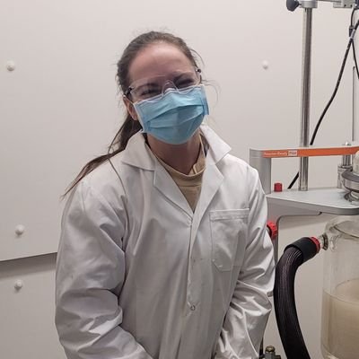 Chemistry PhD student with the Green Cat Chem group @MemorialU who sometimes likes to pick up heavy stuff 👩‍🔬🏋‍♀️