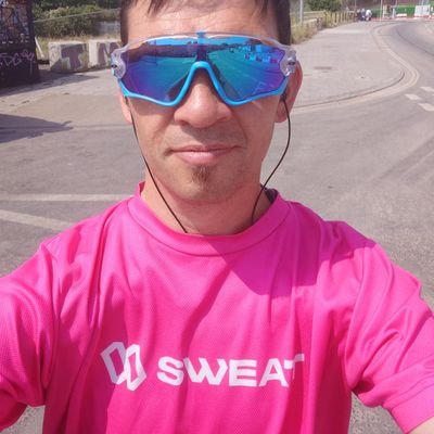 EAT SLEEP SWEAT REPEAT
official #swissborg ambassador https://t.co/09Ouz88CIu
sweat community manager
making the world a better place $sweat
