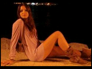 MissDinamite's profile picture. Periodista, apasionada de la moda e hiperactiva sin remedio