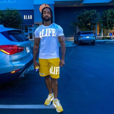 instagram: D__Moore TMCFOREVER personal trainer ‼️ 🏁 I’m him 🤴