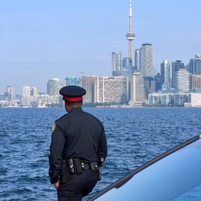 Inspector at 43 Division Toronto Police Service. This account is not monitored 24/7. Call 9-1-1 in an emergency & for non-emergencies call (416) 808-2222