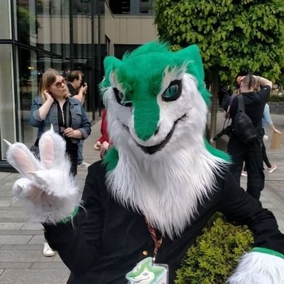 19 | Male | Pansexual Demisexual | Fursuiter | British | https://t.co/IYxpfEMSmL