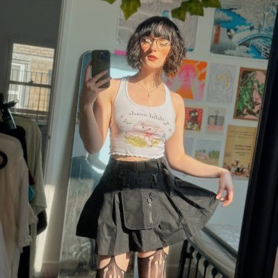 An egirl, but like, with a penis or whatever 🏳️⚧️ OF Queen (top 0.11%) 4x League of Legends Grandmaster National Piano Competitior 🎶