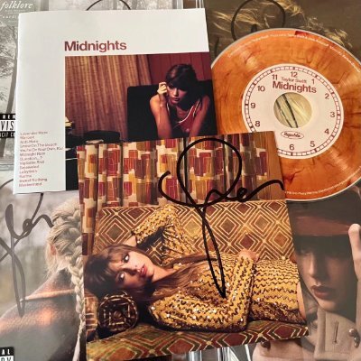 jsjdnddndjd's profile picture. 