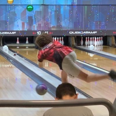 6,2 Two handed left Bowlero mandarin FL Highest game 298  17 years old  class of 2024 bths