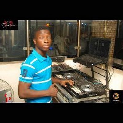 quadri AKANBI bello a.k.a jasinto 
disk jockey 
est dec 25 2011